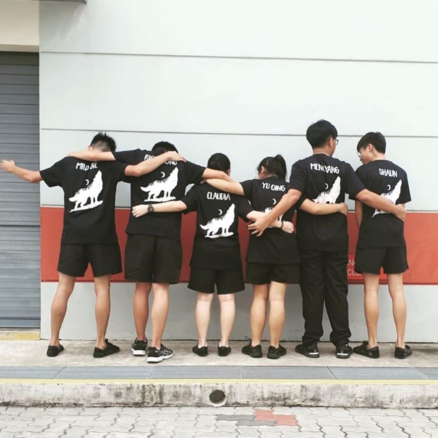 Group photo of class t-shirt